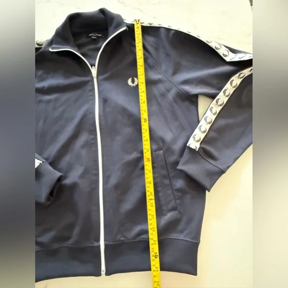 Fred Perry track jacket - Picture 4 of 10